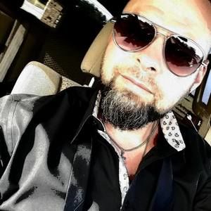 Meet your Posher, Clint